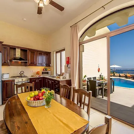 The Harbour Ghajnsielem