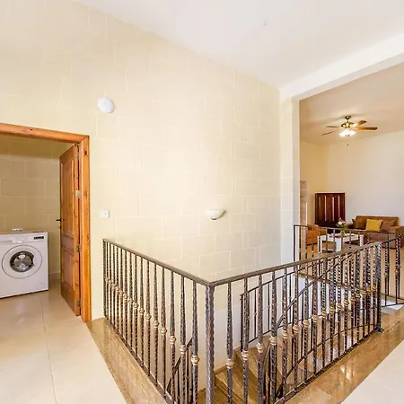 The Harbour Country house Ghajnsielem