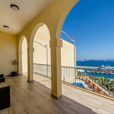 The Harbour * Ghajnsielem